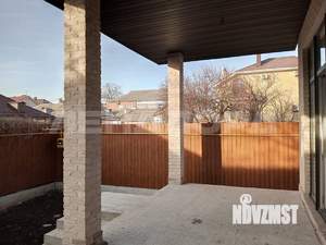 Дом 220м&sup2;, 2-этажный, участок 3 сот.  