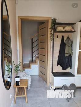 Дом 100м&sup2;, 2-этажный, участок 4 сот.  