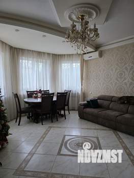 Дом 242м&sup2;, 3-этажный, участок 4 сот.  