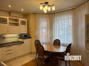 Дом 260м&sup2;, 2-этажный, участок 5 сот.  