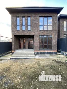 Дом 215м&sup2;, 3-этажный, участок 3 сот.  