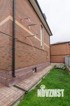 Дом 250м&sup2;, 2-этажный, участок 3 сот.  