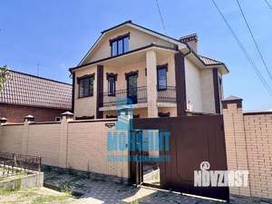 Дом 320м&sup2;, 2-этажный, участок 4 сот.  