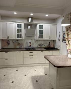 Дом 270м&sup2;, 1-этажный, участок 6 сот.  