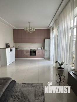 Дом 142м&sup2;, 2-этажный, участок 3 сот.  