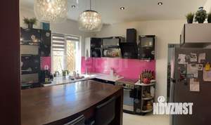 Дом 229м&sup2;, 2-этажный, участок 6 сот.  