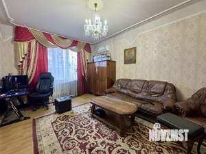 Дом 292м², 2-этажный, участок 4 сот.  
