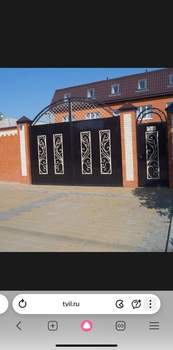 Дом 420м&sup2;, 3-этажный, участок 6 сот.  