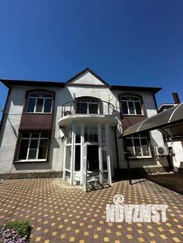 Дом 270м², 3-этажный, участок 3 сот.  