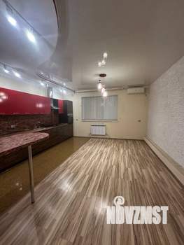 Дом 192м&sup2;, 2-этажный, участок 3 сот.  