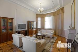 Дом 428м&sup2;, 3-этажный, участок 6 сот.  