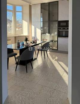 Дом 446м&sup2;, 2-этажный, участок 522 сот.  