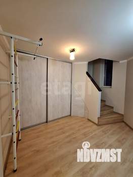 Дом 245м&sup2;, 2-этажный, участок 4 сот.  