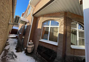 Дом 236м&sup2;, 2-этажный, участок 4 сот.  