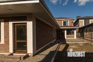 Дом 320м², 2-этажный, участок 4 сот.  