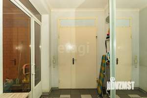 Дом 565м², 3-этажный, участок 2 сот.  