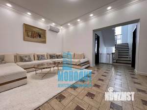 Дом 255м&sup2;, 2-этажный, участок 7 сот.  