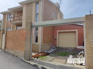 Дом 240м&sup2;, 2-этажный, участок 4 сот.  