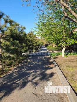 Дом 360м&sup2;, 3-этажный, участок 8 сот.  