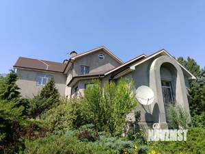 Дом 350м&sup2;, 3-этажный, участок 8 сот.  