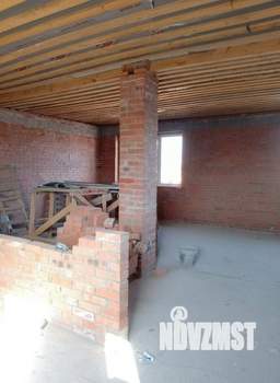 Дом 240м&sup2;, 3-этажный, участок 1 сот.  