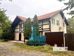 Дом 300м², 2-этажный, участок 15 сот.  