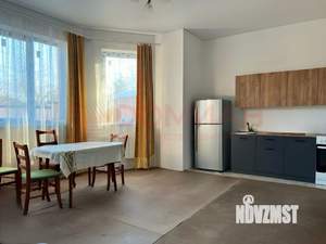 Дом 130м&sup2;, 2-этажный, участок 3 сот.  