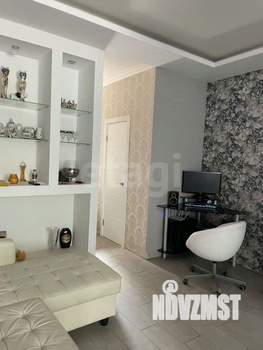 Дом 65м&sup2;, 2-этажный, участок 1 сот.  