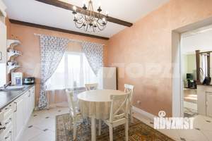 Дом 188м&sup2;, 2-этажный, участок 6 сот.  