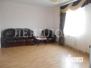 Дом 220м&sup2;, 2-этажный, участок 7 сот.  