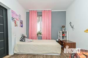 Дом 140м², 2-этажный, участок 6 сот.  