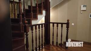 Дом 187м&sup2;, 3-этажный, участок 3 сот.  