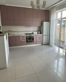 Дом 142м&sup2;, 2-этажный, участок 3 сот.  