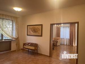 Дом 220м², 2-этажный, участок 7 сот.  