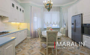 Дом 220м², 2-этажный, участок 5 сот.  