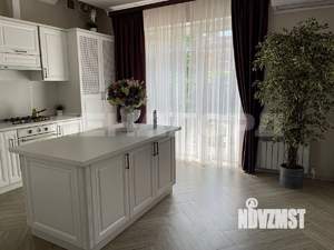 Дом 130м&sup2;, 2-этажный, участок 3 сот.  