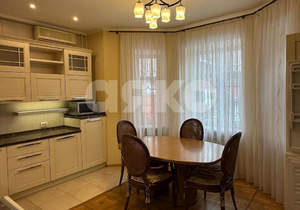 Дом 250м&sup2;, 2-этажный, участок 8 сот.  