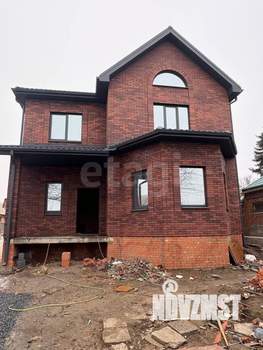 Дом 200м&sup2;, 2-этажный, участок 5 сот.  