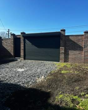 Дом 180м&sup2;, 2-этажный, участок 3 сот.  