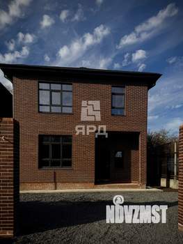 Дом 180м&sup2;, 2-этажный, участок 3 сот.  