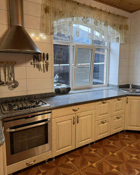 Дом 236м&sup2;, 2-этажный, участок 4 сот.  