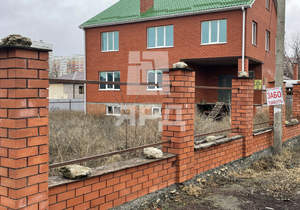 Дом 354м&sup2;, 3-этажный, участок 8 сот.  