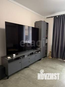 Дом 100м&sup2;, 2-этажный, участок 3 сот.  