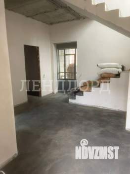 Дом 170м&sup2;, 2-этажный, участок 3 сот.  