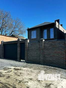 Дом 180м&sup2;, 2-этажный, участок 3 сот.  