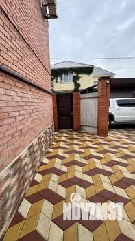 Коттедж 189м², 2-этажный, участок 6 сот.  