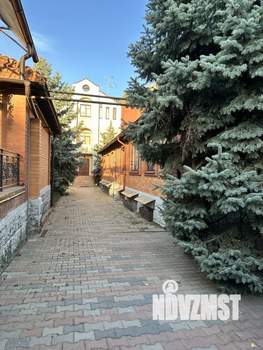 Дом 870м², 4-этажный, участок 18 сот.  