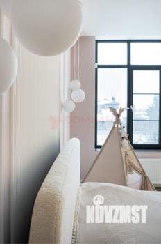 Дом 380м&sup2;, 3-этажный, участок 6 сот.  