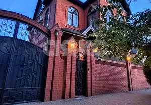 Дом 312м², 3-этажный, участок 3 сот.  