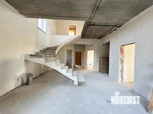 Дом 200м&sup2;, 2-этажный, участок 3 сот.  